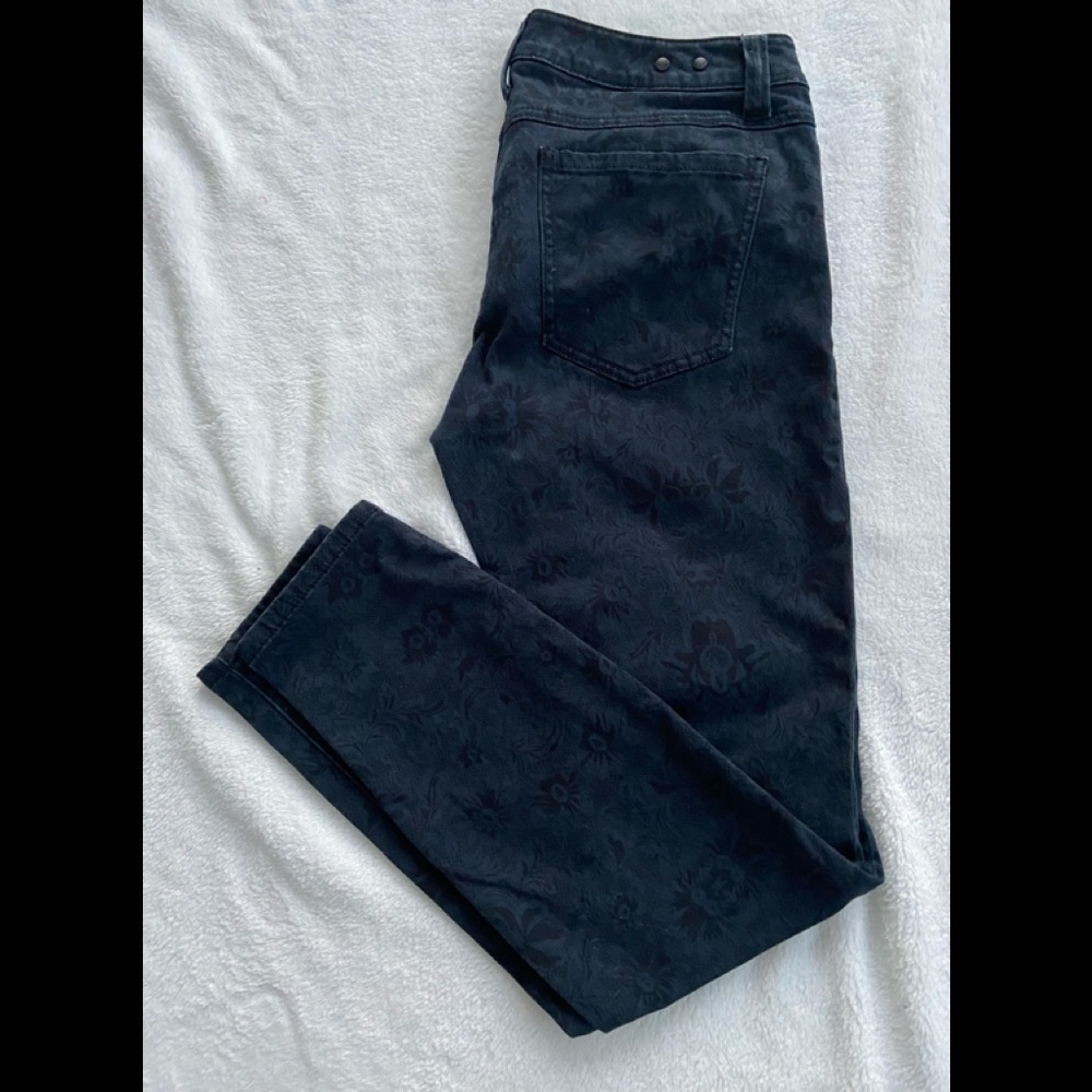 CABi MID RISE SKINNY BLUE LACE JEANS - Picture 1 of 5